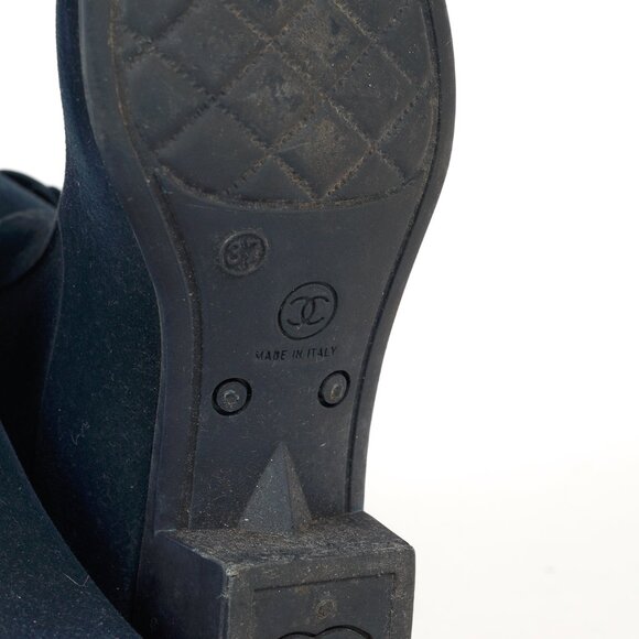 Chanel 11A Navy Velvet Camellia Rubber Rain Boots - Picture 5 of 12